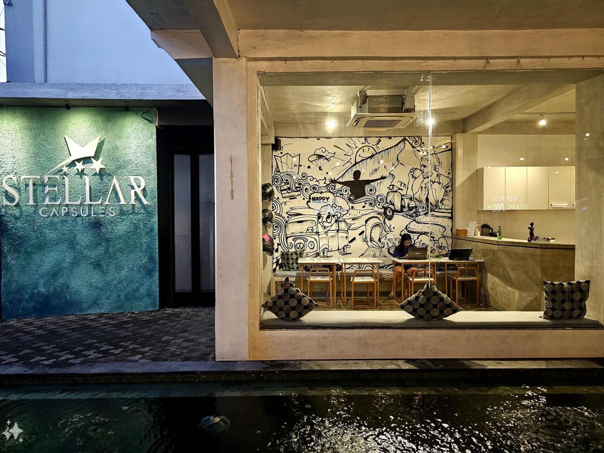 Stellar Capsules Hostel Seminyak  Exterior photo